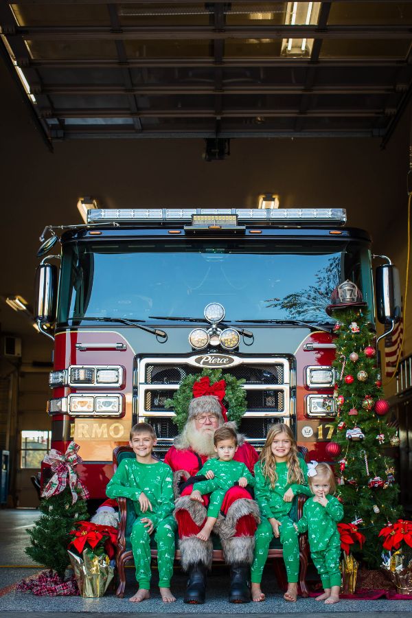 Family of 4 with Santa